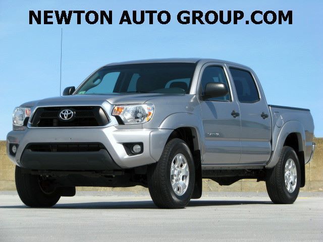 2015-Toyota-Tacoma-SR5-4WD-Double-cab-Boston-MA-Newton-MA-3TMLU4EN3FM196616-7267.jpeg